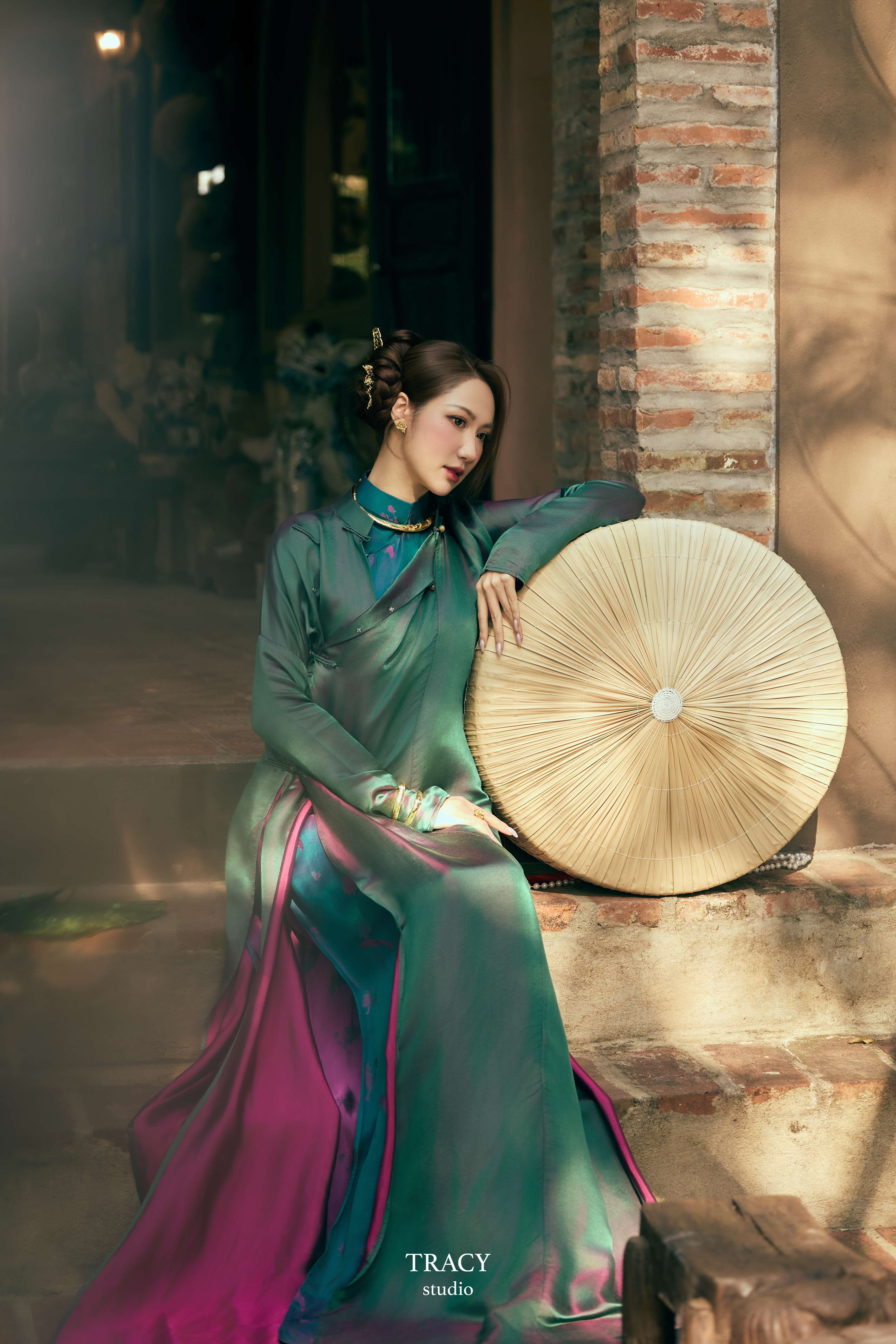 tracy studio chụp concept áo dài chị Mai